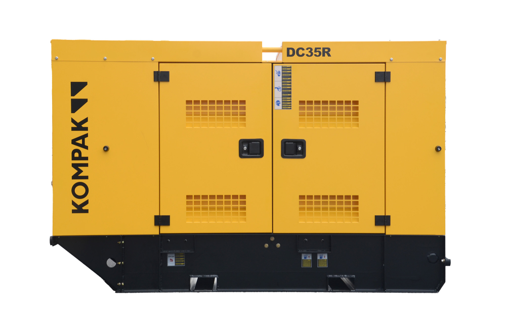 Generator diesel staționar KOMPAK KP-DC35R 34 kVA Cummins 400/230 V [4]