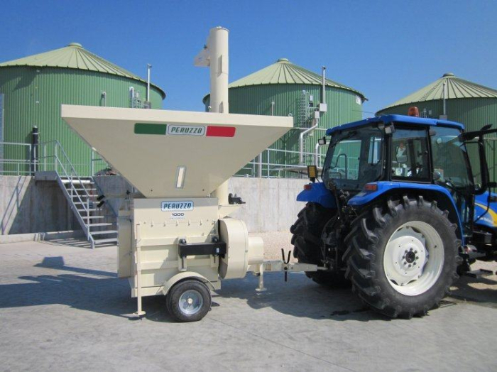 Moara cu ciocănele 1000 UNIVERSAL tractor [4]