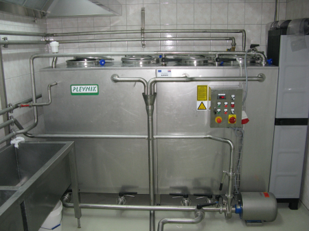 UTILAJE PRELUCRARE LAPTE - Centrală igienizare CIP block 4x500L