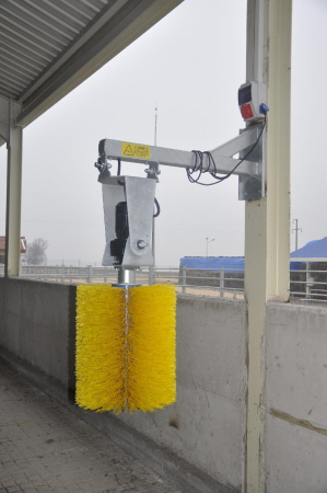 Perie scărpinare automată pentru bovine [1]