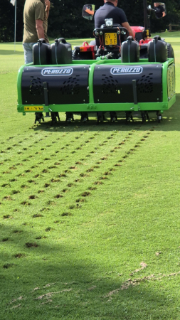 SPIKE-X – Aerator tractat pentru întreținerea gazonului [5]
