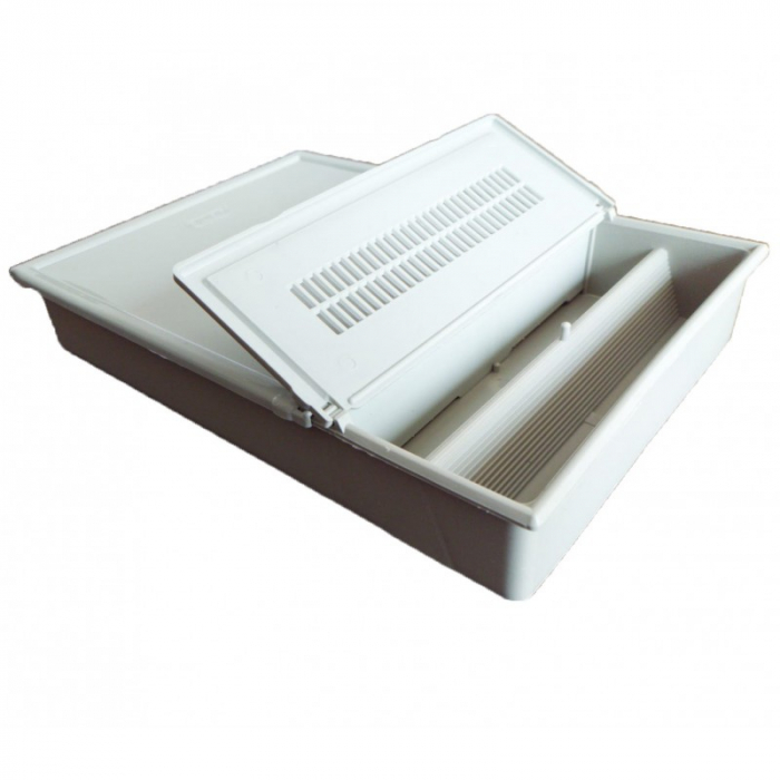 Hranitor din plastic [2]