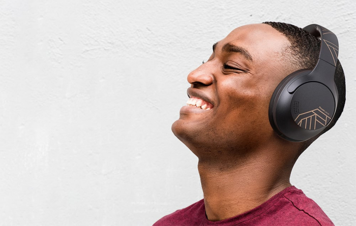 Căști Wireless PowerLocus P3 – Sunet Hi-Fi, Anulare Zgomot, Autonomie 50 Ore, Bluetooth 5.3, Design Negru-Auriu [2]