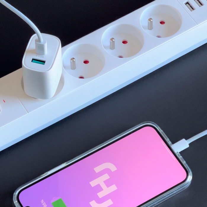 Încărcător rapid Joyroom USB-A QC3.0 / USB-C PD 20W alb (L-QP2011) [2]