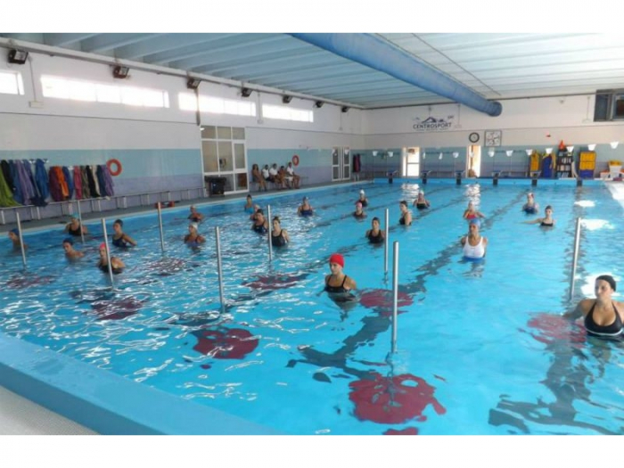 Aqua Pool Dance [4]