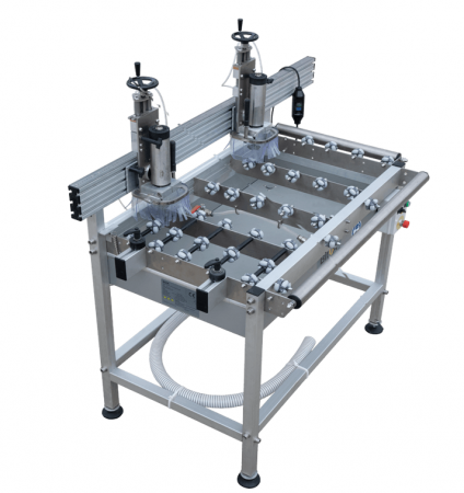 Masini pentru fatate ventilate - Masina automata de realizat sloturi / gauri BILDA BSD.R1 / BSD.R3