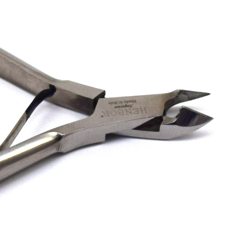 Cleste manichiura / pedichiura profesional pentru cuticule Henbor, 7mm, otel inoxidabil, silver [1]