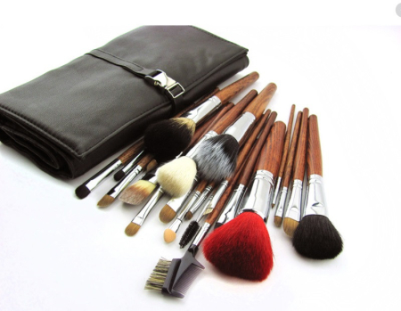 Pensule Machiaj - Set 22 pensule make up profesionale par natural Negre