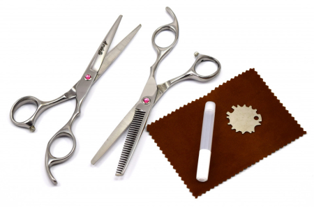 Set frizerie Ardette, Kids02, cu foarfeca de tuns si filat, pelerina tuns, pulverizator si 10 piepteni pentru copii [5]