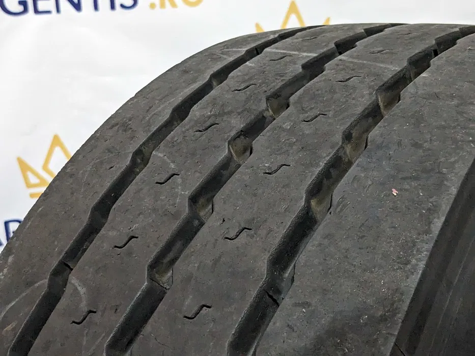 Anvelopa 255/60/R19.5 Michelin (cod B100772C) [3]