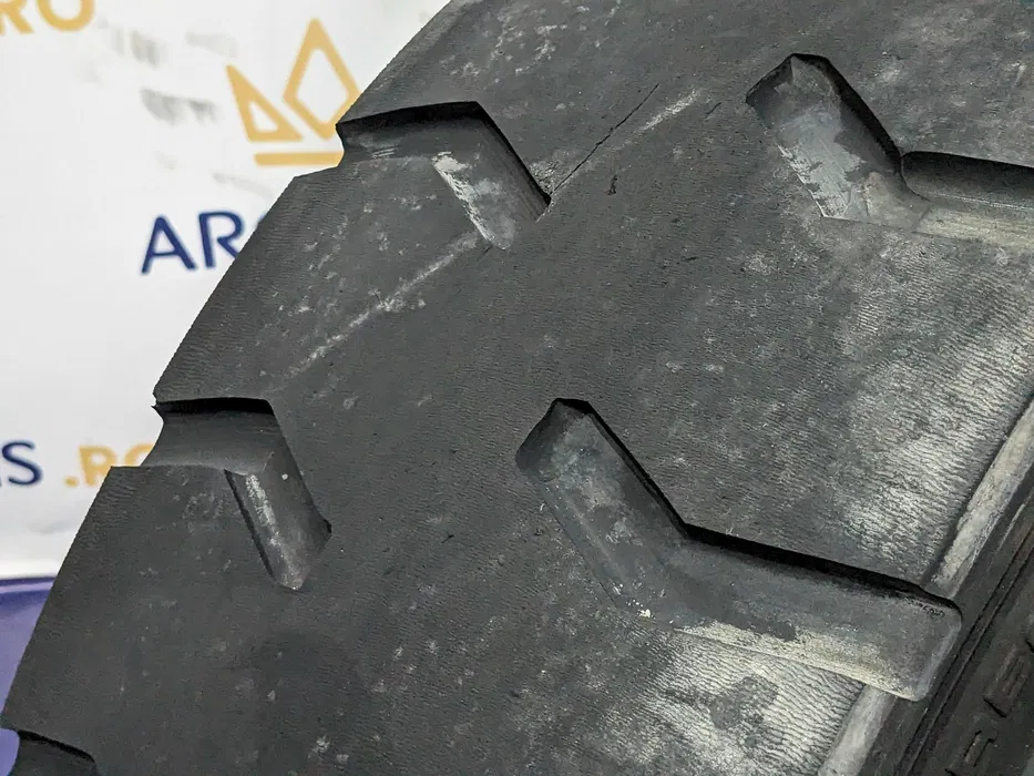 Anvelopa 10.00/R20 Hauler-LT (cod B100668I) [2]