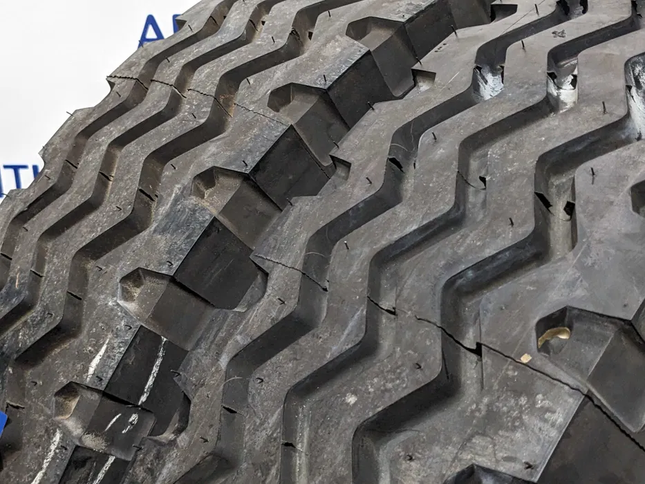 Pereche 2 anvelope 12.00/R24 Michelin (cod P100557I) [2]