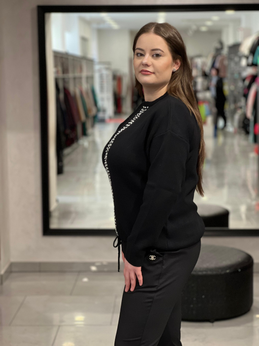 Bluză damă neagră cu broderie [2]