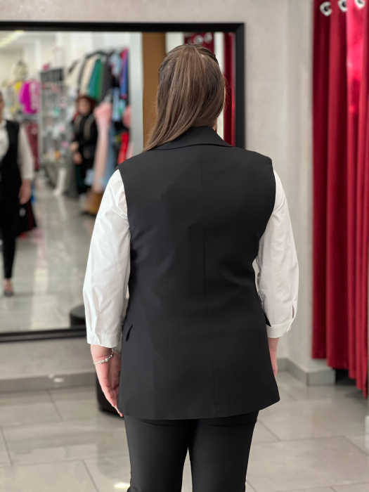 Vesta neagra cu nasture mod.24 [3]