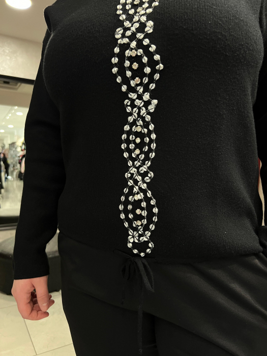 Bluză damă neagră cu broderie [3]