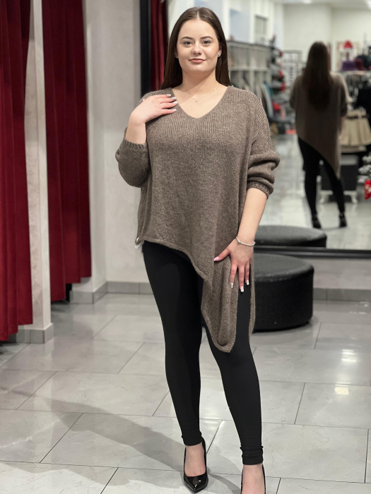 Pulover grej asimetric cu colț [1]