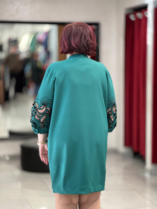 Rochie uni cu decupaj la maneci [3]