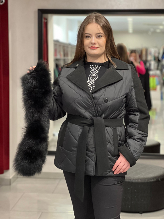 Scurta neagră Sarita damă [6]