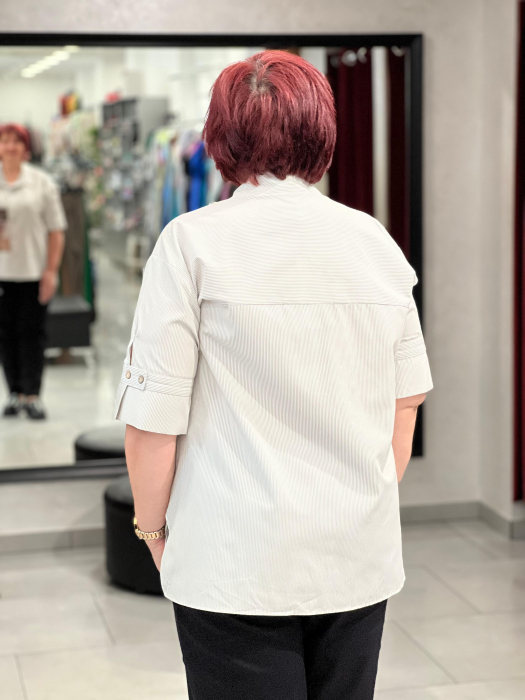 Camasa alba cu dungi bej si model [3]