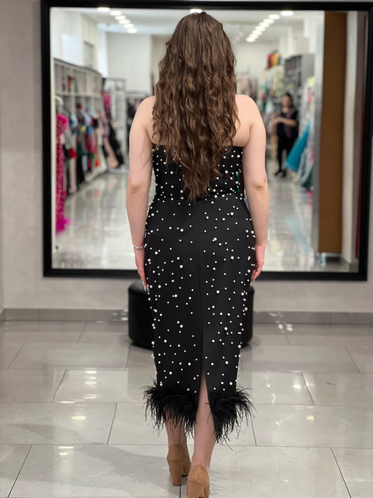 Rochie neagra midi cu perle si pene [3]