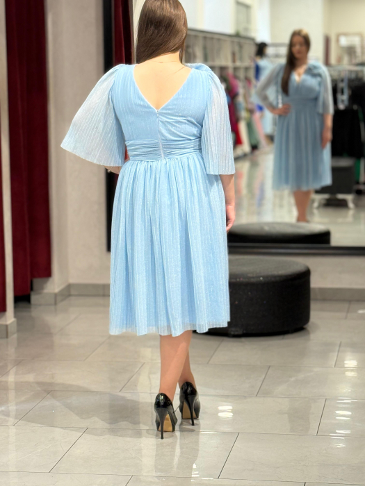 Rochie baby blue sidefat cu decor de floare [4]