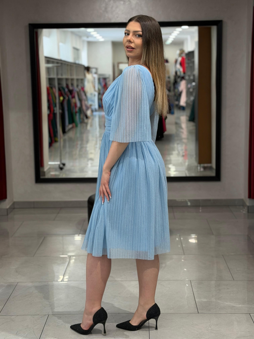 Rochie baby blue sidefat cu decor de floare [4]