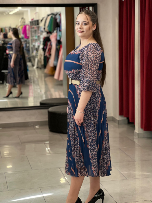 ​​​​​​​Rochie bleumarin cu flori si pliuri [2]