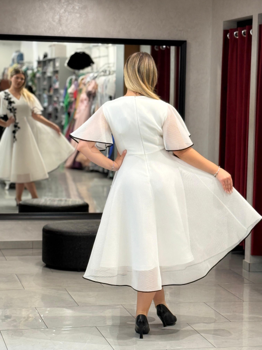Rochie albă midi cu broderie neagră [7]