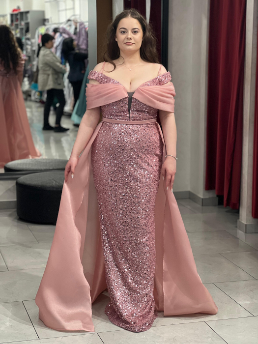 Rochie lunga din paiete si trena de organza [1]