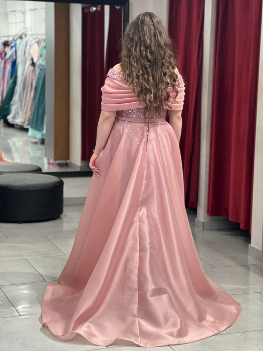 Rochie lunga din paiete si trena de organza [3]