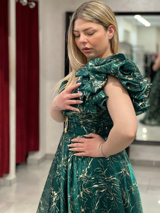 Rochie lunga verde cu insertii aurii si decor pe umar 4689 [4]