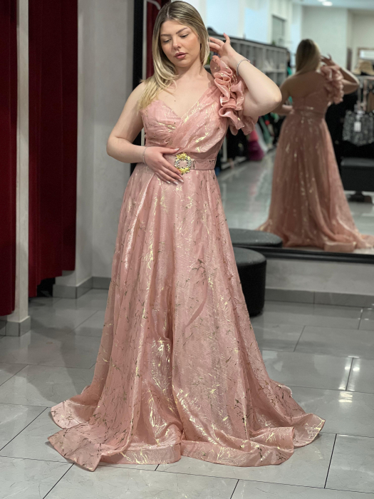 Rochie lunga roz cu insertii aurii si decor pe umar 4689 [3]