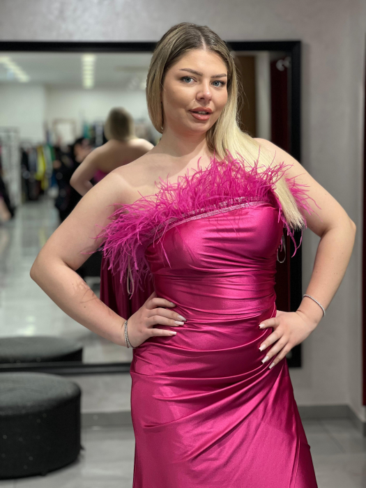 Rochie lunga roz lurex si pene [2]