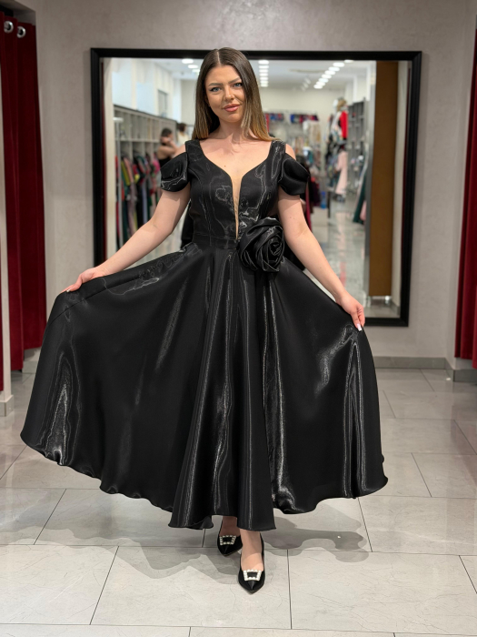 Rochie midi neagra satin lichid [6]