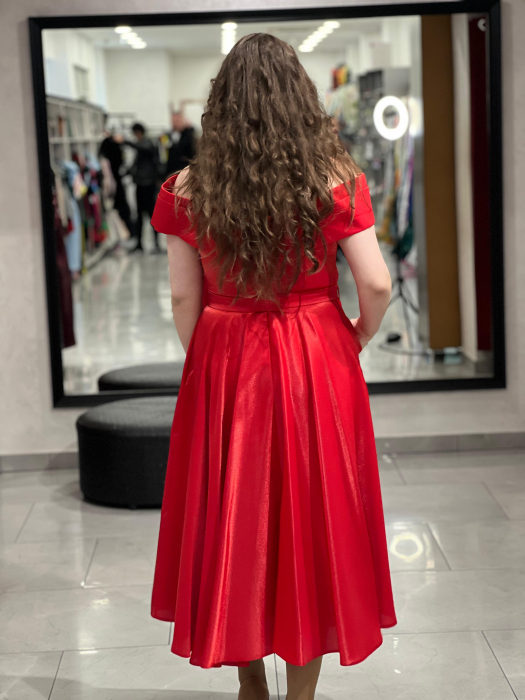 Rochie midi rosie evazata [5]