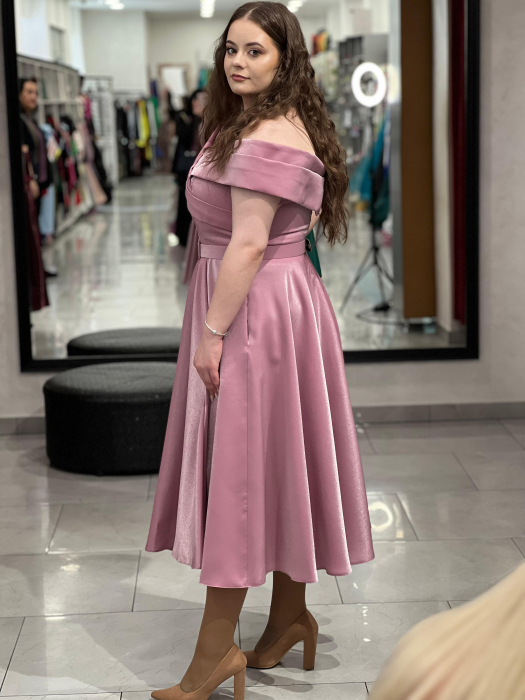 Rochie midi roz-praf evazata [3]