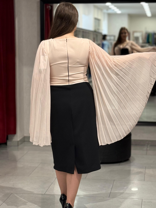 Rochie mulata in doua culori cu maneca deosebita [6]