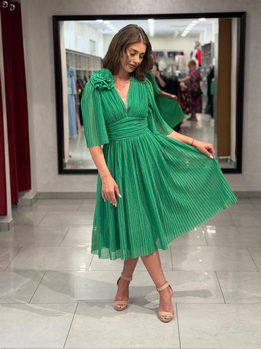 Rochie verde sidefat cu decor de floare [9]