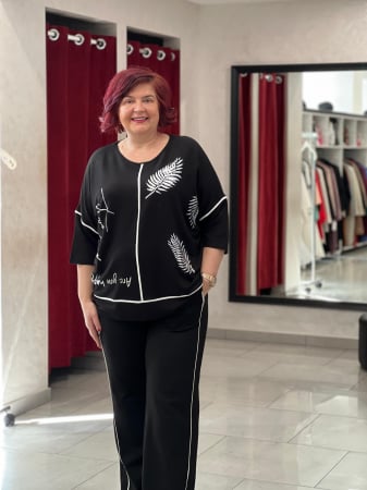 Vezi tot - Bluza neagra cu model frunze albe