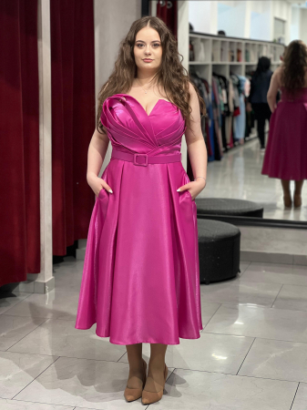 Vezi tot - Rochie midi evazata 6376