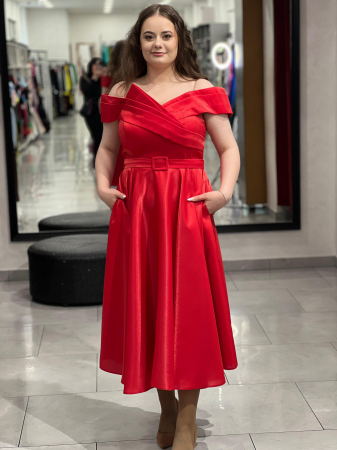 Rochii de seara - Rochie midi rosie evazata