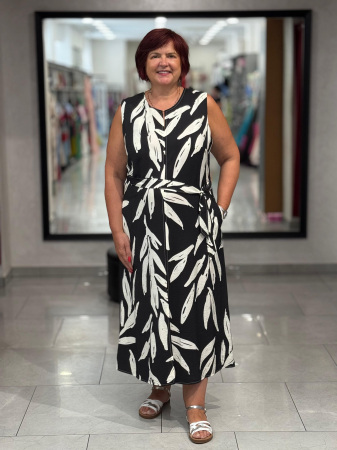 Rochii de zi - Rochie neagra cu print floral