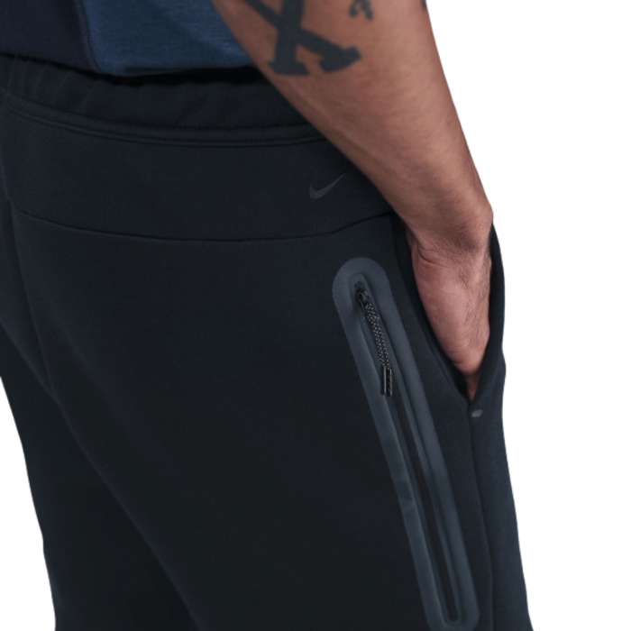 M NK TECH FLC SHORT IM0693-010 [3]