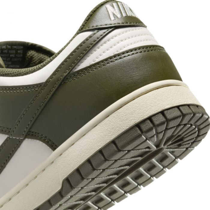 NIKE DUNK LOW RETRO BTTYS HF5441-102 [7]