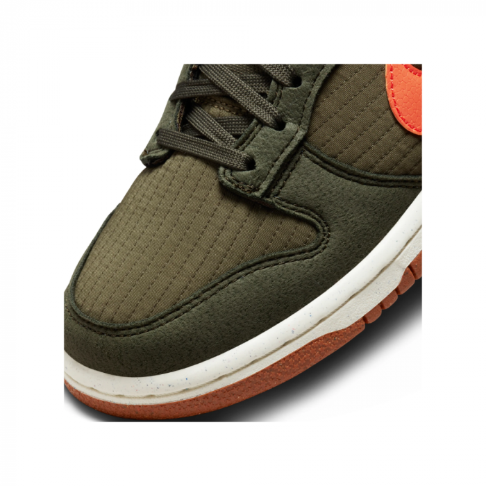 NIKE DUNK LOW SE NN BG [4]
