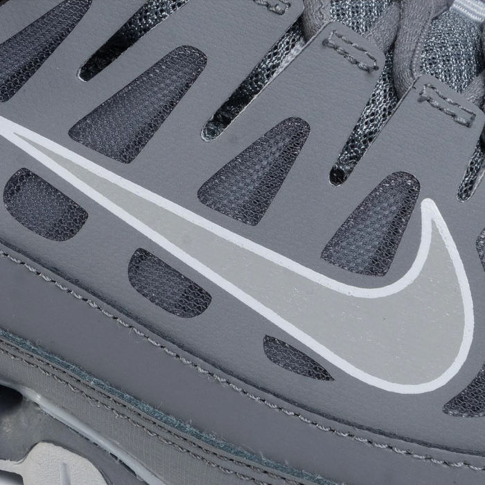 NIKE REAX 8 TR MESH [5]