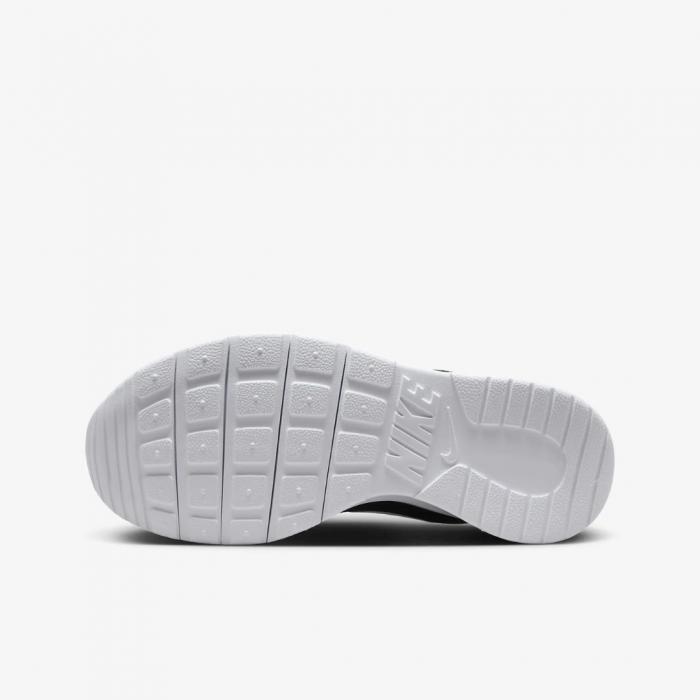 NIKE TANJUN GO BG [4]