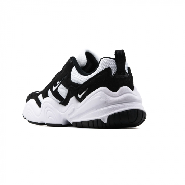 NIKE TECH HERA [3]