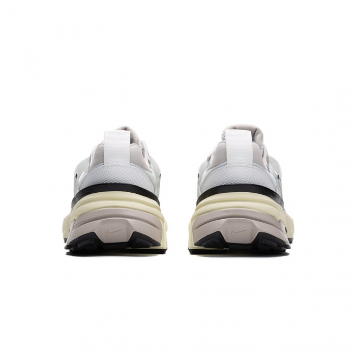 W NIKE RUNTEKK NN [3]