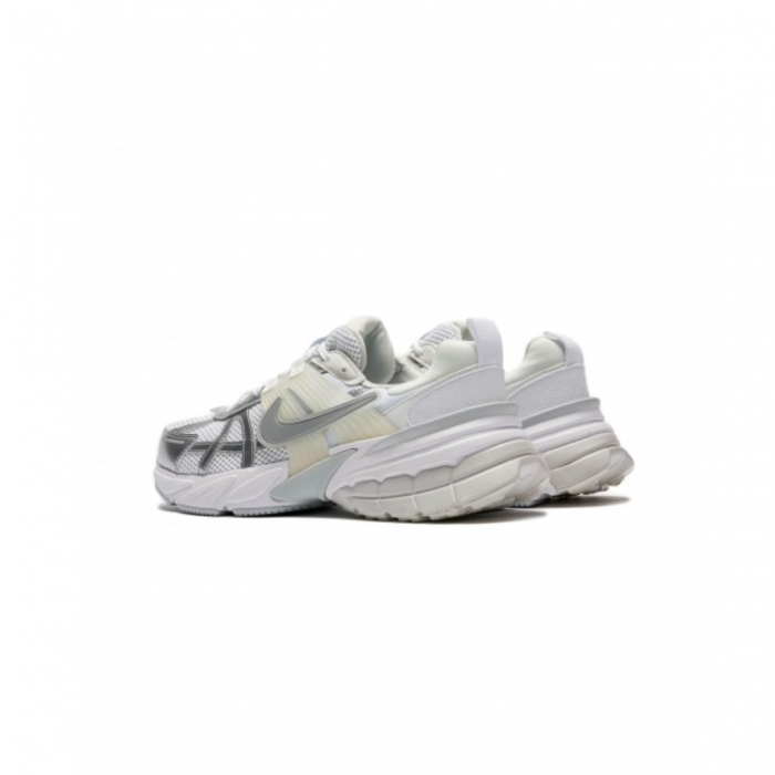 W NIKE V2K RUN [3]